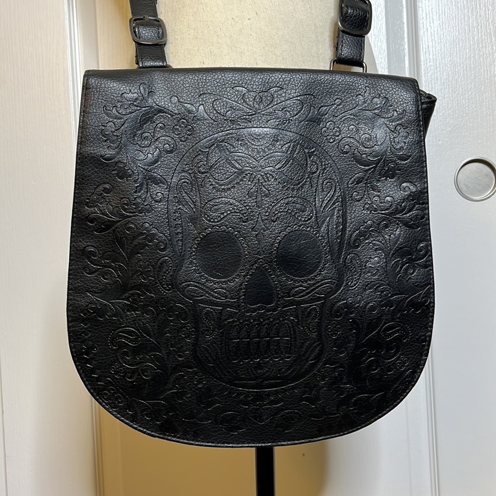 LOUNGEFLY Sugar skull Crossbody bag